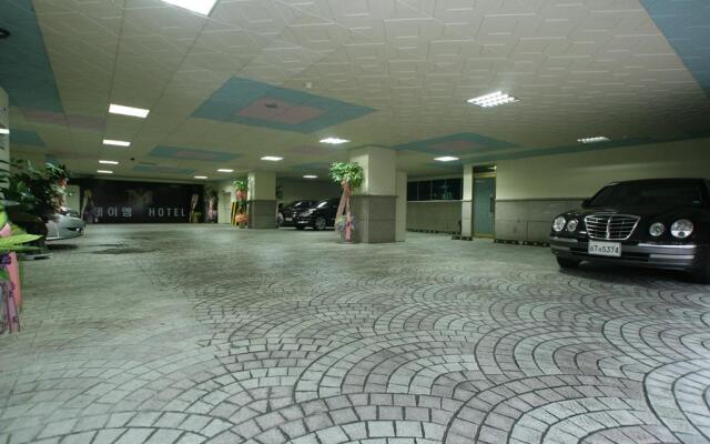 Suwon Station Page