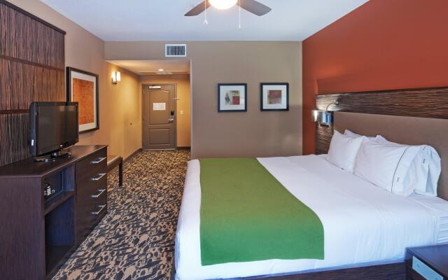 Holiday Inn Express & Suites North Dallas at Preston, an IHG Hotel