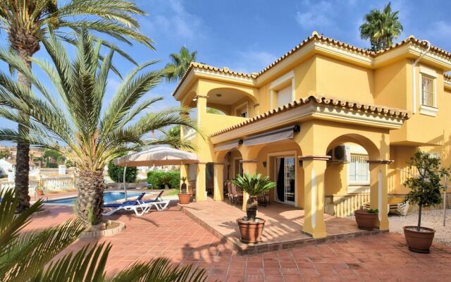 Comfortable Villa in Andalusia With Swimming Pool