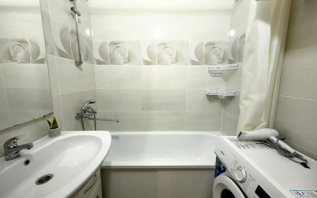 Like Home на улице Коновалова 1