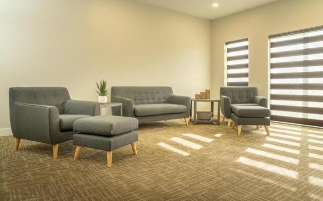 Quality Inn Sunshine Suites