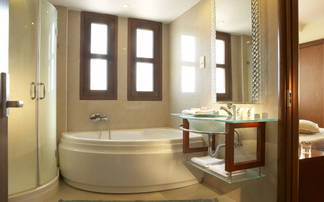Anthemus Sea Beach Hotel & Spa