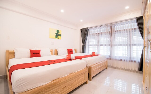 RedDoorz Plus near Gia Dinh Park