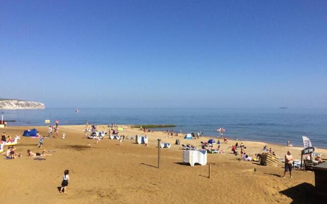 Sandown Seaside Apartment Ground Floor 4