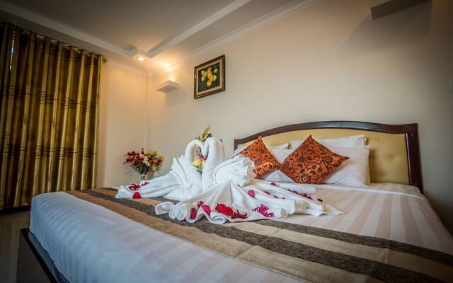Good Luck Day Hotel