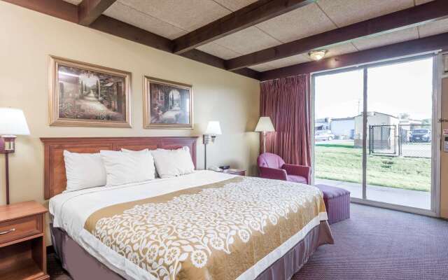 Days Inn by Wyndham Niles