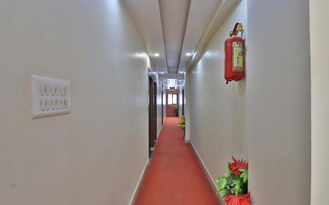 OYO 2427 Hotel Raj Palace