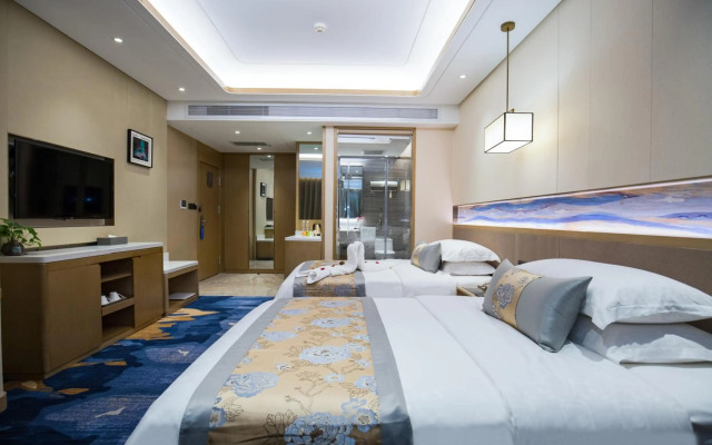 Golden Spring Hotel