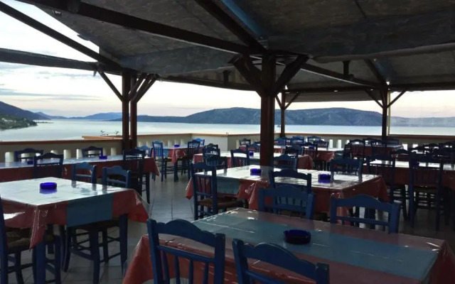 Agnanti Hotel
