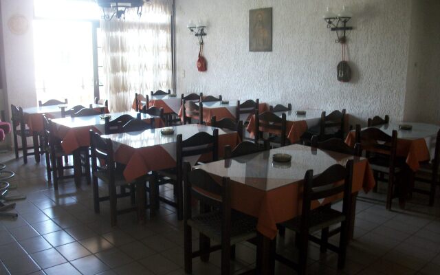 Efi Hotel