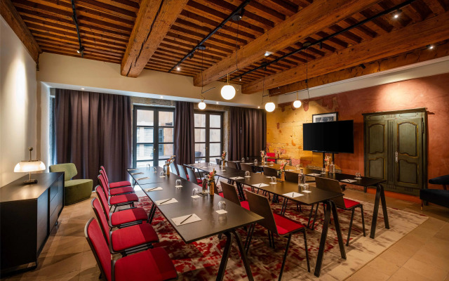 Cour des Loges Lyon, A Radisson Collection Hotel