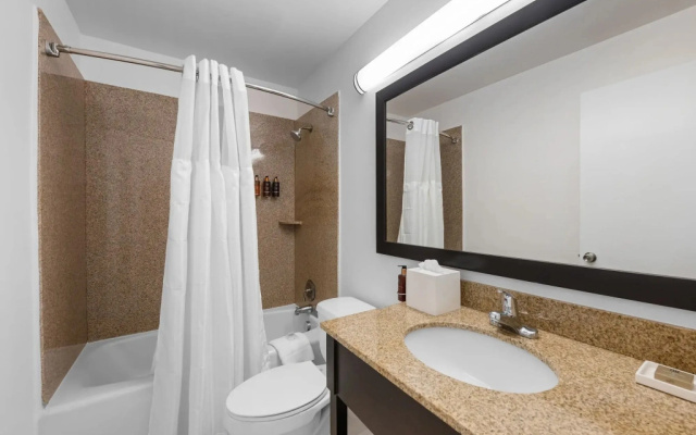 Best Western Beachcomber Hotel