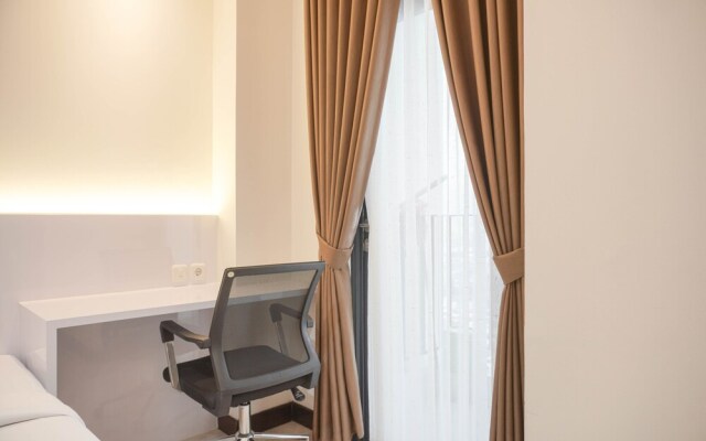 Elegant And Comfy 2Br At Permata Hijau Suites Apartment