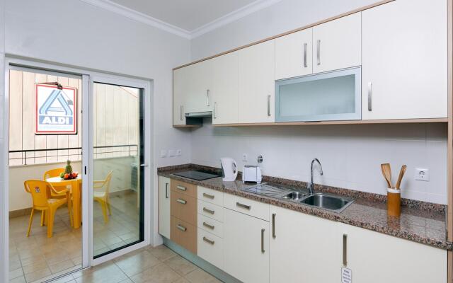 A05 - Luxury 1 Bed Fully Equipped with Pool