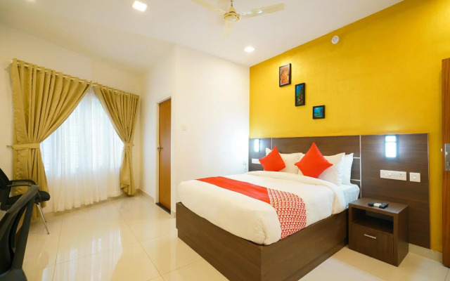 OYO 30084 Hotel Seagate