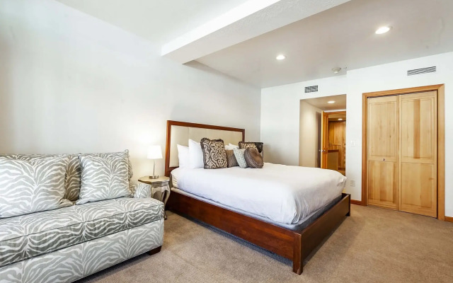The Caledonian by All Seasons Resort Lodging