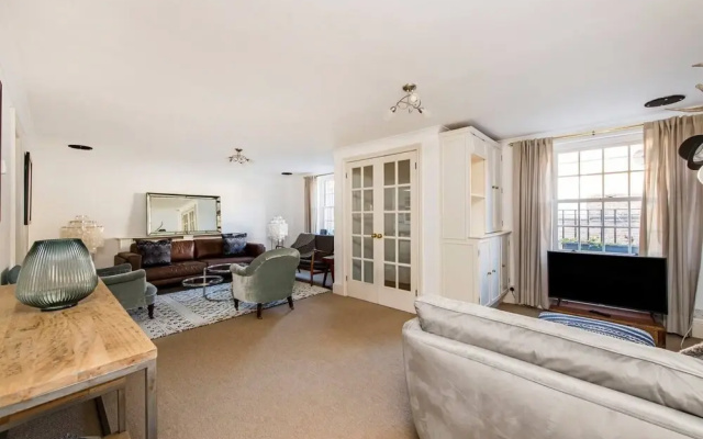 2 Bed Apartment, Notting Hill