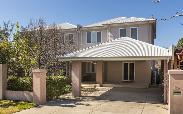 Inner Western Suburbs Retreat