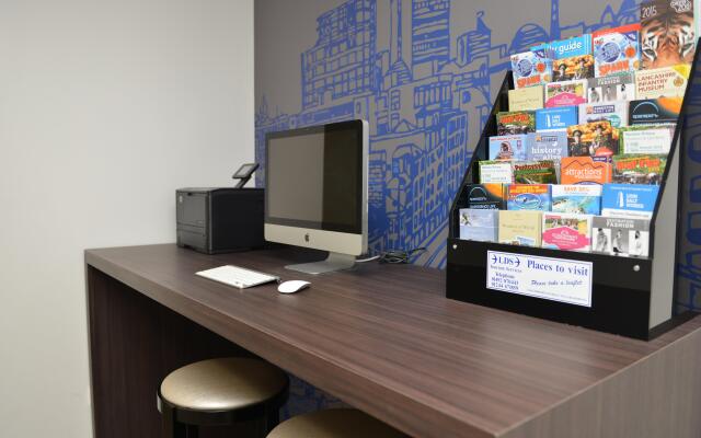 Holiday Inn Express Leigh - Sports Village by IHG