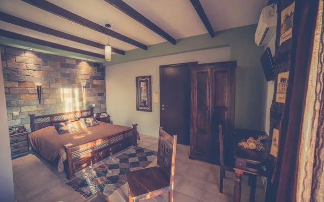 Paroraia boutique rooms