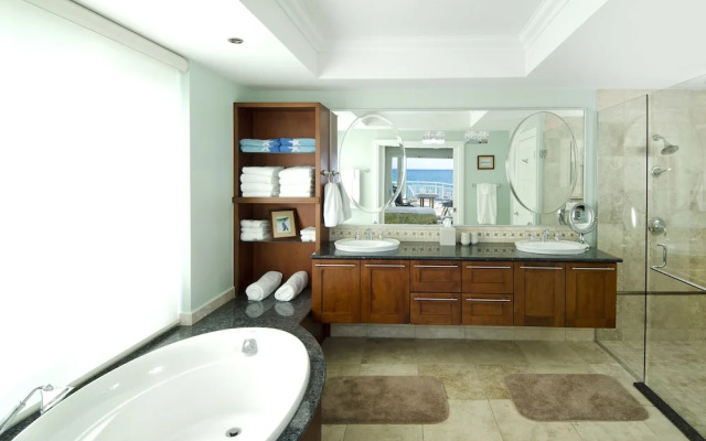 Oyster Bay Beach Resort