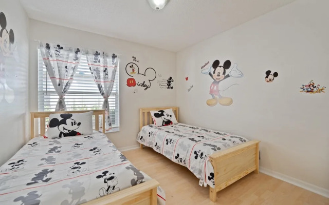 Private Pool and Game Room Near Disney!!!