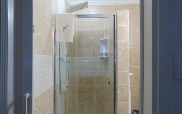 Beachcomber Bay - Guest House