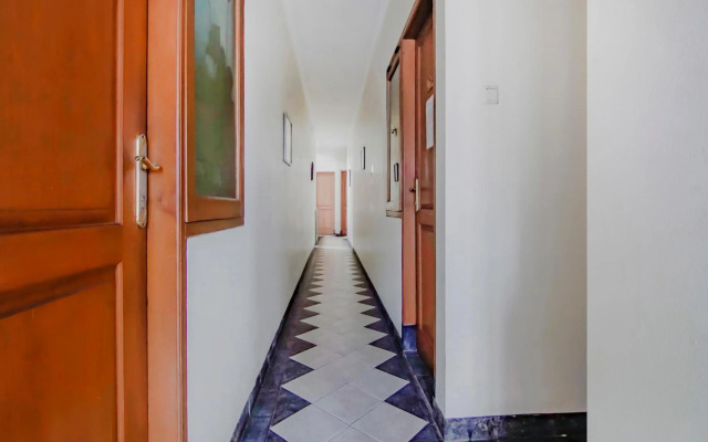 OYO 90094 Gayatri Residence