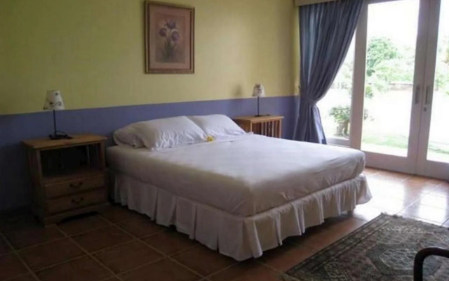 Blue Whale Sanctuary Hotel