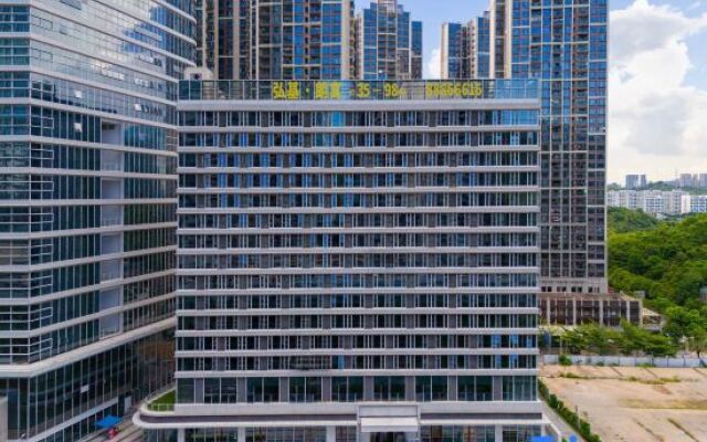 Z-Club Hotel(Tanglang Subway Station Branch)