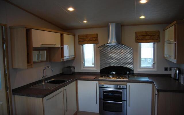 33 Solent Village