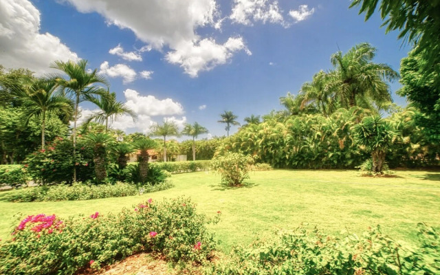 Private Two-Storey Villa with Pool