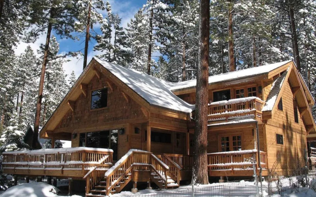 Smokey Joes - 5 Br Cabin