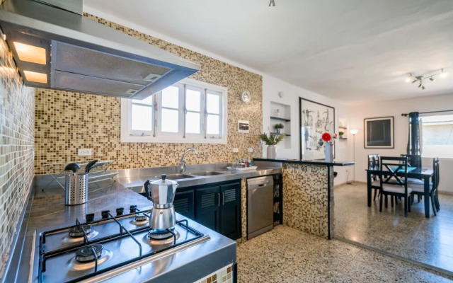 Ocean Breeze & Suites