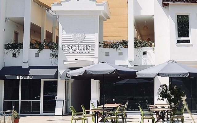 Esquire Hotel & Lounge