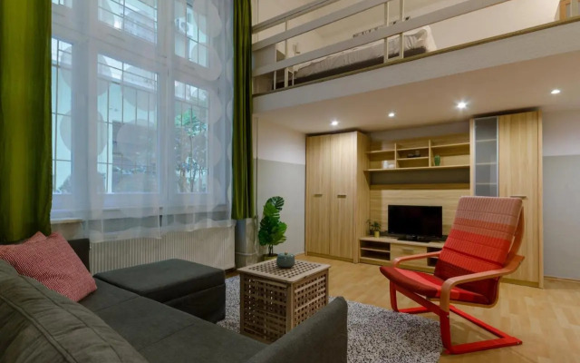 DE LUX Studio Apartment In Historical Quarters