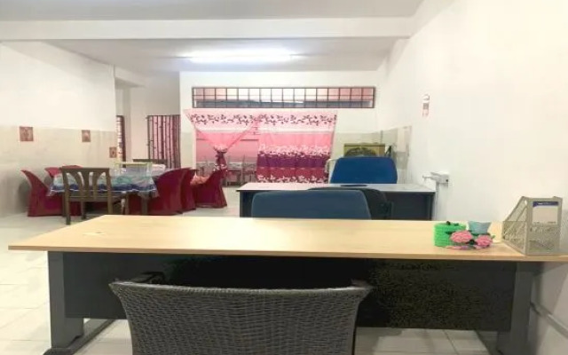 OYO Home 90966 Family Homestay ( Botani Ipoh)