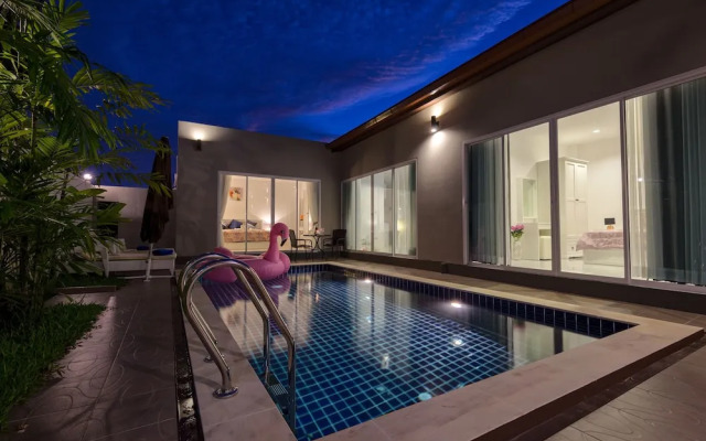 Private Villa with Pool near Laguna