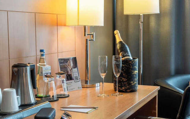 Plaza Premium Koln