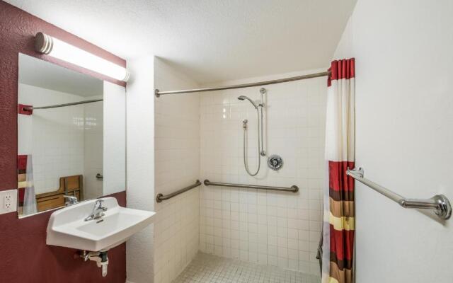 Red Roof Inn Rochester – Airport
