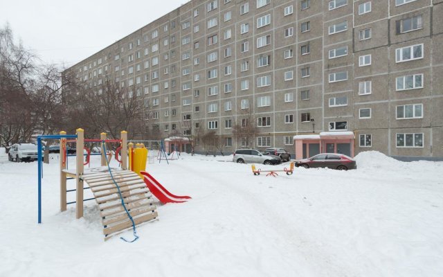 Apartment On Uralskaya 54