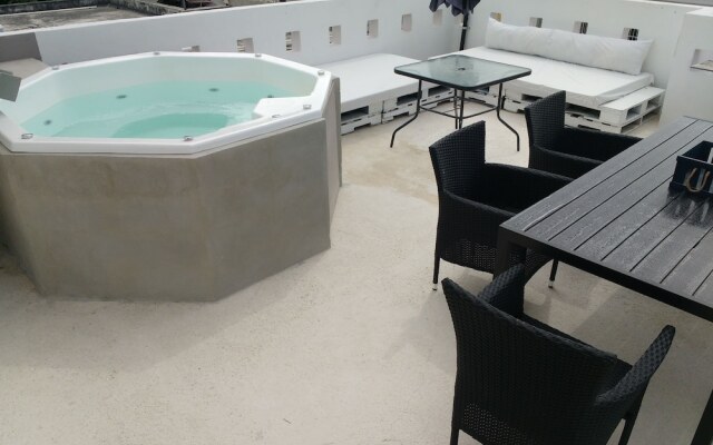 ITO Full 4bedroom House