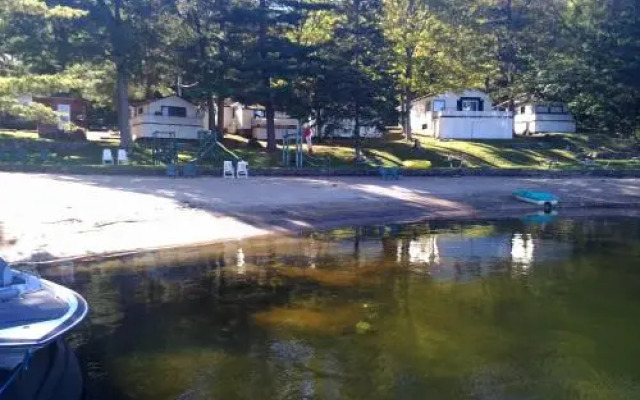 Little Hawk Resort & Marina