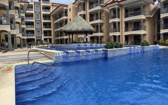 Beachfront Jaco Condos - Fully Equipped - 6 Pax