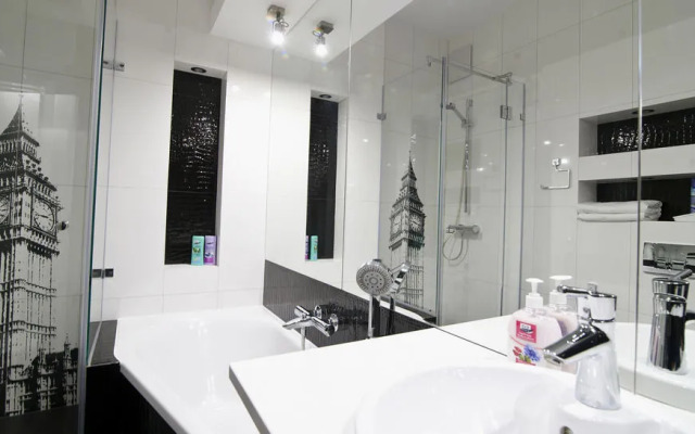 Goodnight Warsaw Apartment Triton