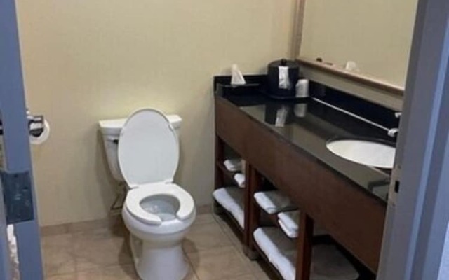Comfort Suites Salem