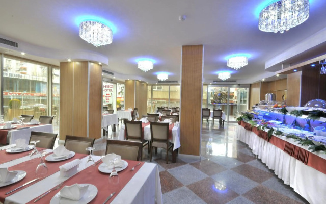 Rhiss Hotel Bostanci
