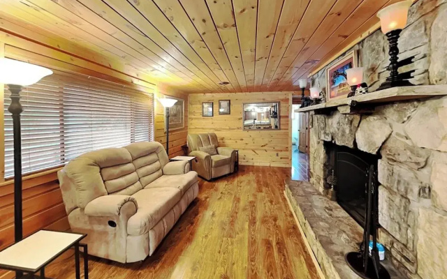 Gatlinburg's Hidden Gem by Jackson Mountain Rentals