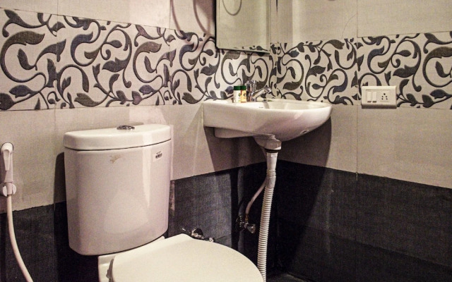 Capital O 5683 SS Suites