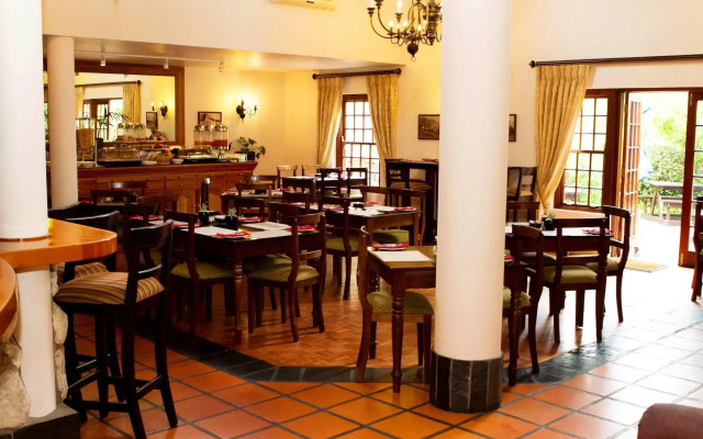Oakhurst Hotel